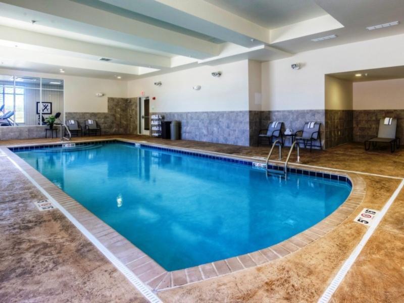 Holiday Inn Express Richmond By Ihg Exterior foto
