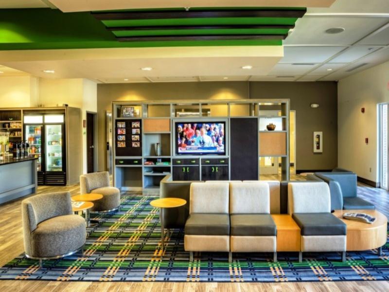 Holiday Inn Express Richmond By Ihg Exterior foto