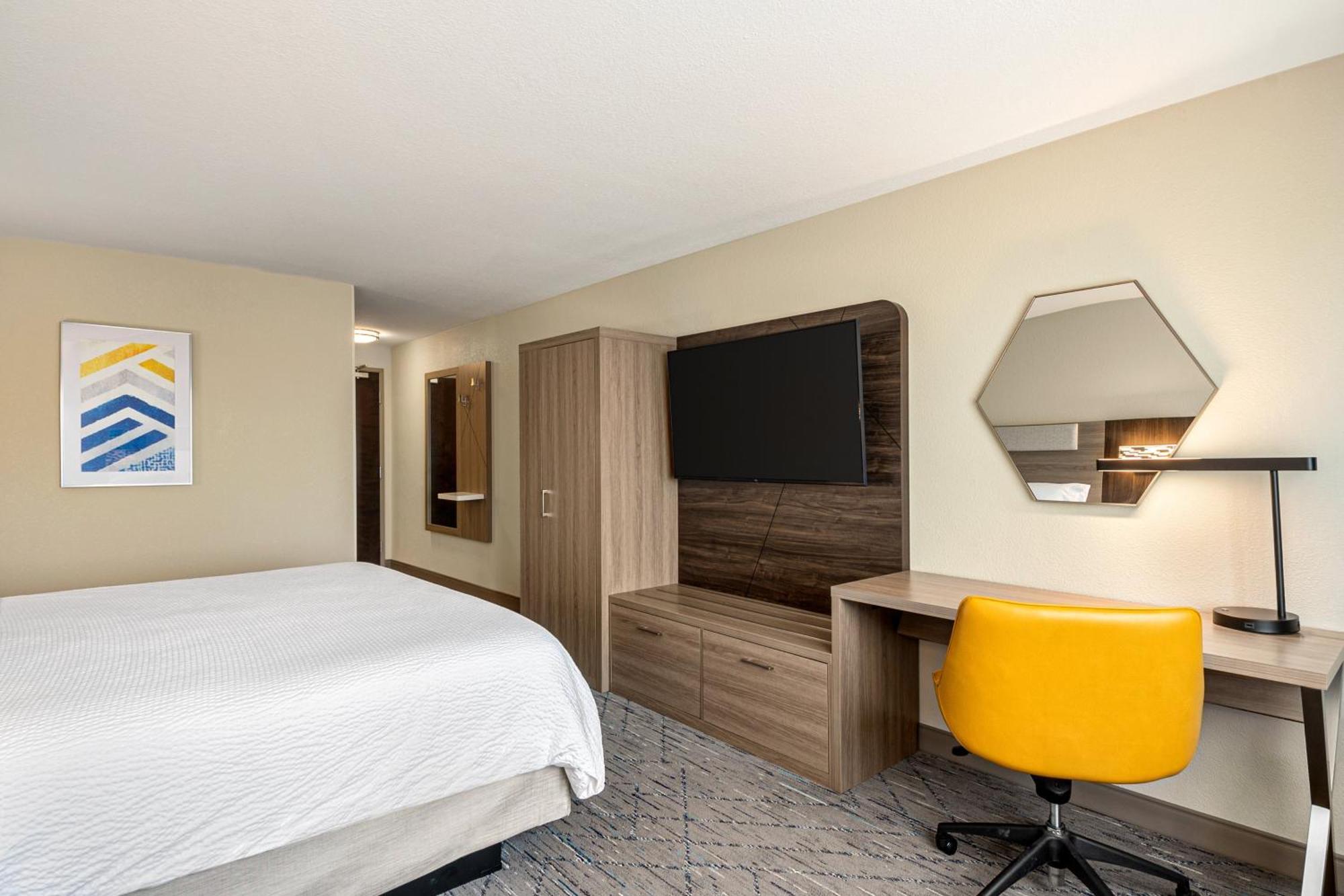 Holiday Inn Express Richmond By Ihg Exterior foto