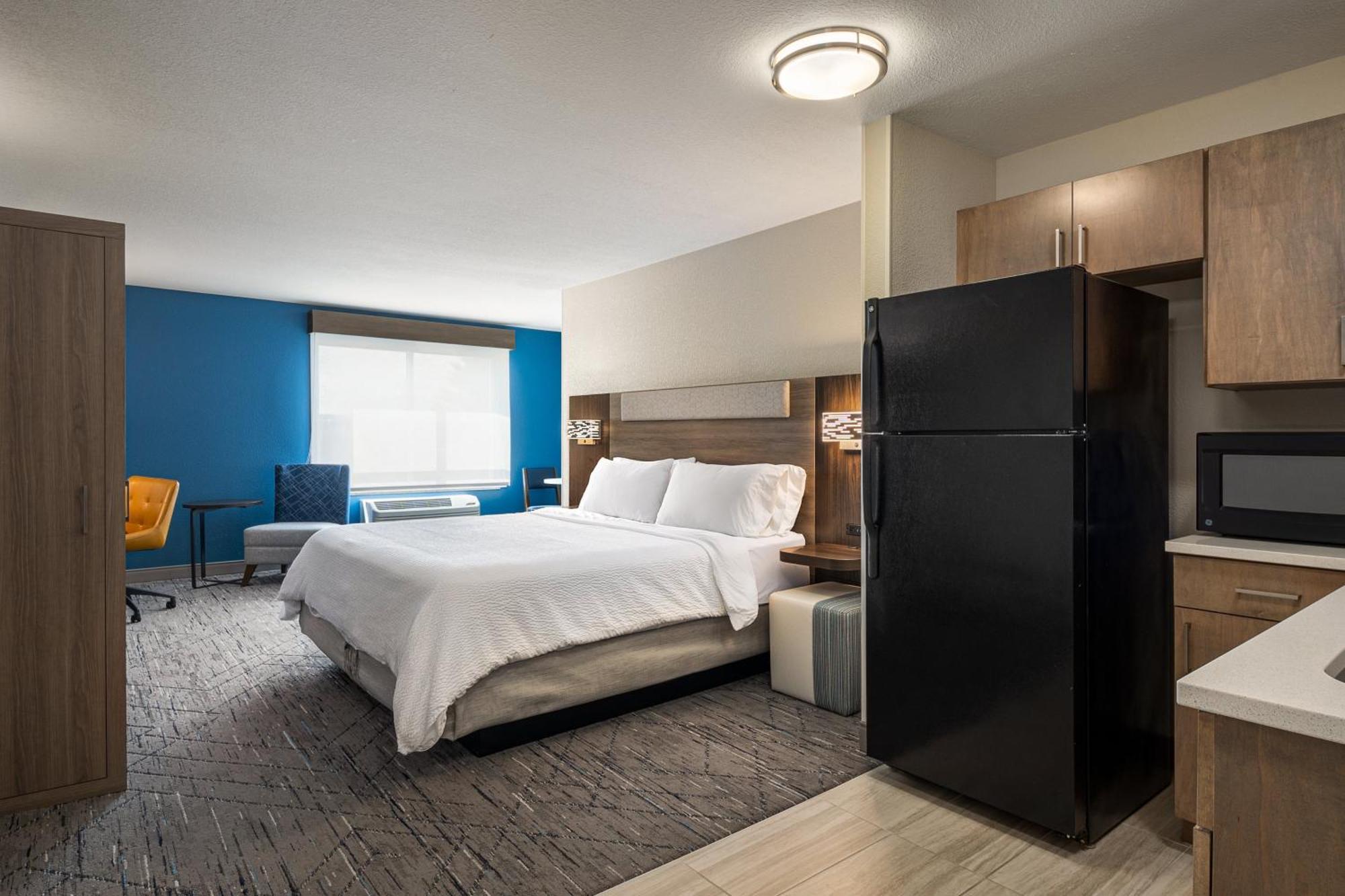 Holiday Inn Express Richmond By Ihg Exterior foto