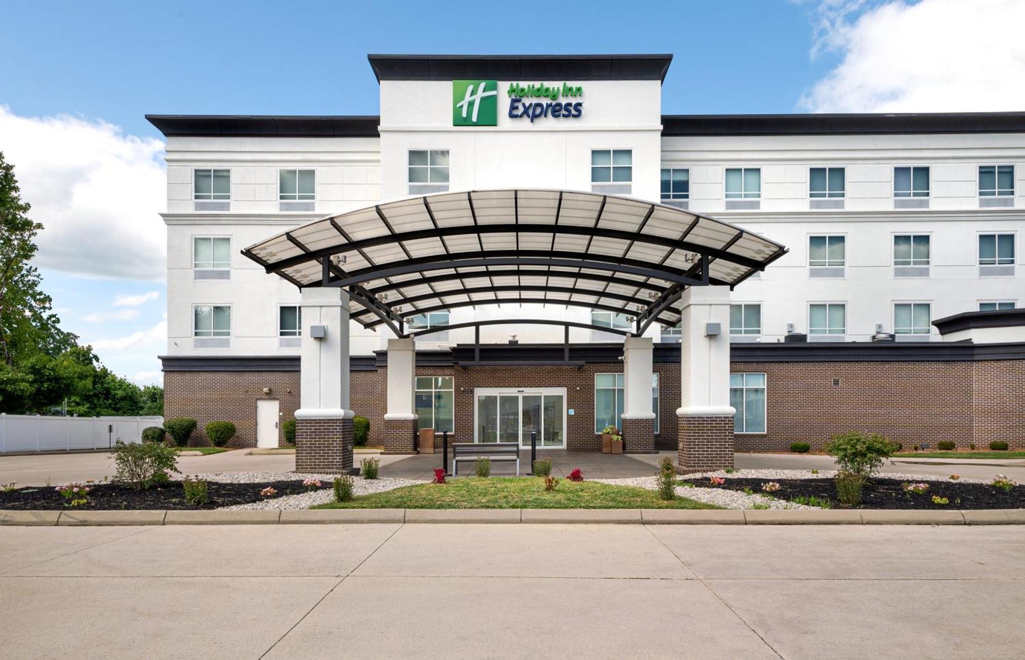 Holiday Inn Express Richmond By Ihg Exterior foto